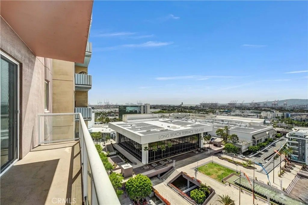 Photo of 388 E Ocean Boulevard #1514, Long Beach, CA 90802 (MLS # PW26062951)