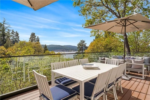 Photo of 28744 Palisades Drive, Lake Arrowhead, CA 92352 (MLS # IG26011919)