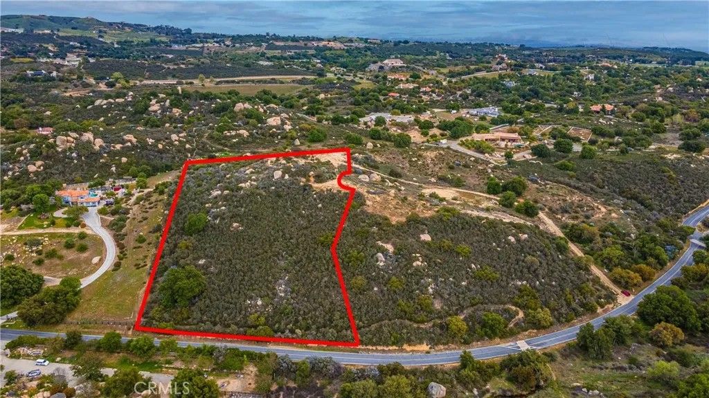 Photo of 17 Calle Natalia, Murrieta, CA 92562 (MLS # SW25093395)