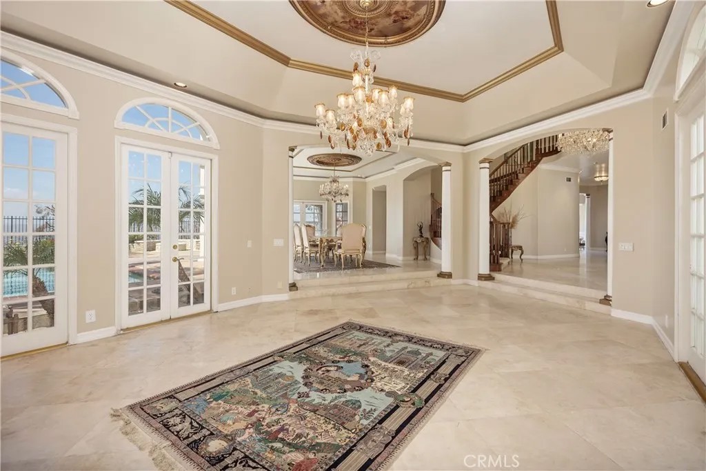 3211 E Mandeville Place