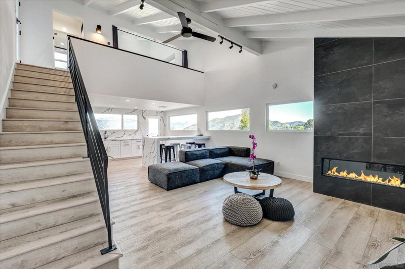 3546 Multiview Drive