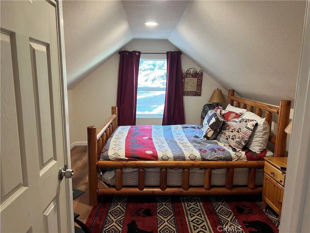 Photo of 39307 Lark Road, Big Bear Lake, CA 92315 (MLS # HD25277025)