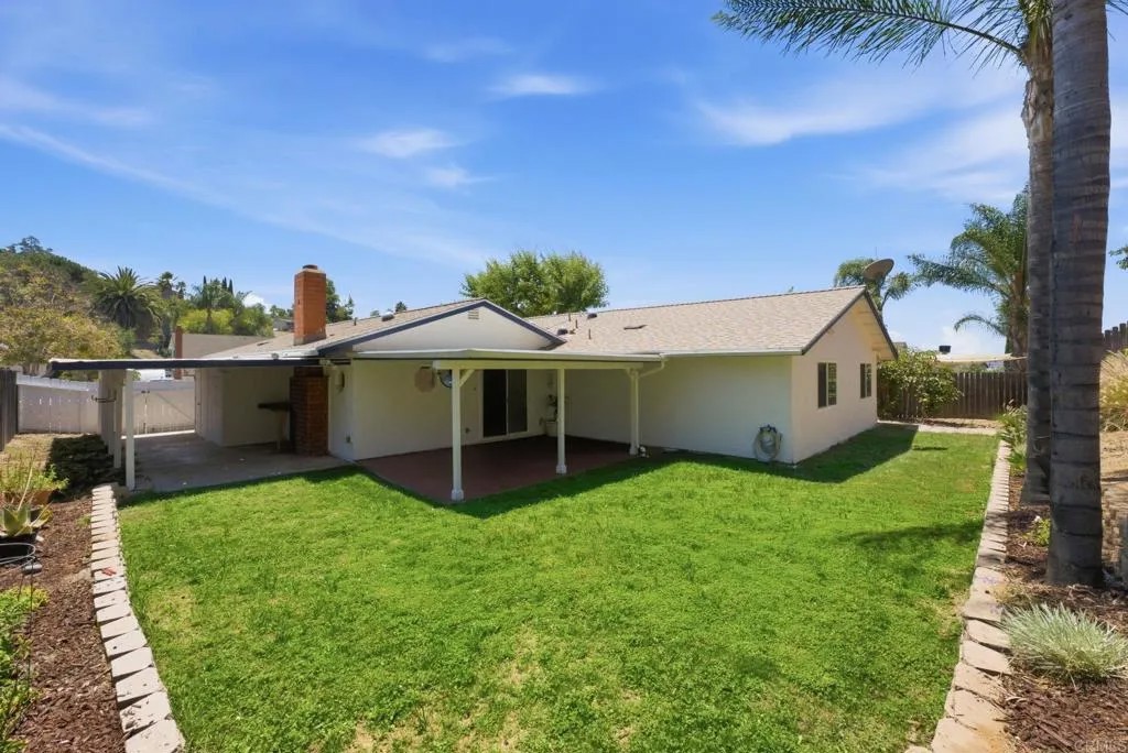 1448 Esperanza Way