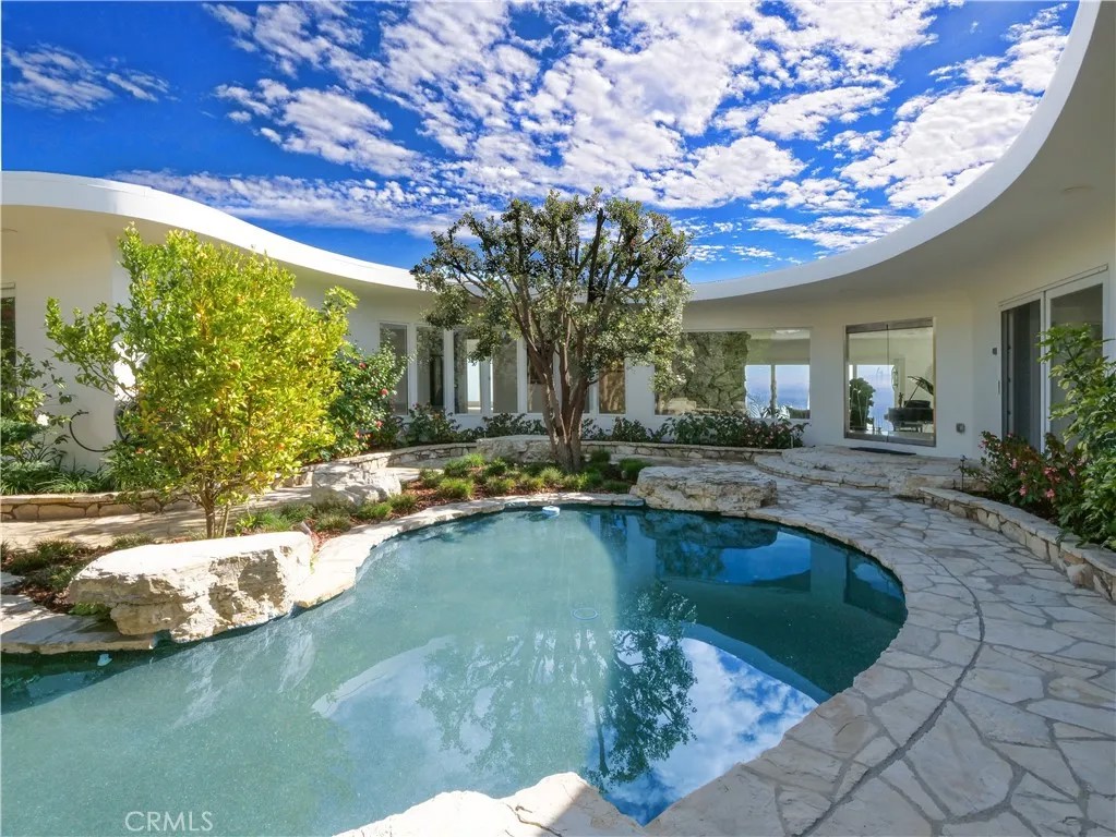 43 Oceanaire Drive