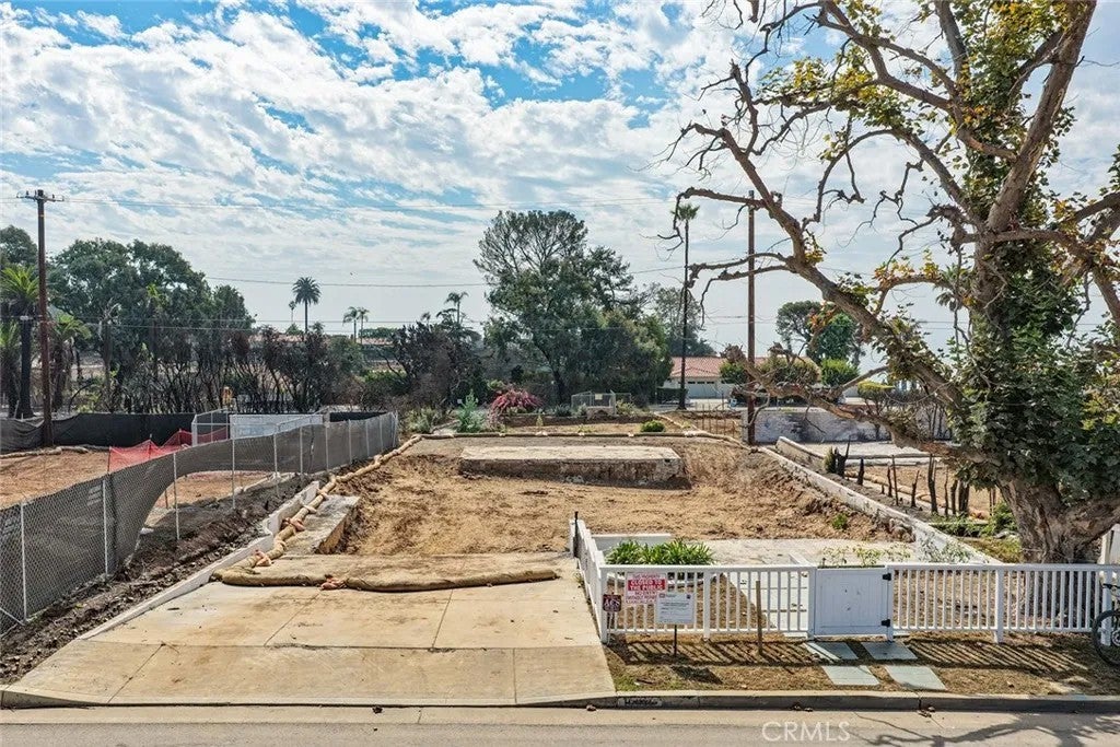 Photo of 16860 Livorno DR, Los Angeles, CA 90272 (MLS # NP26190902)
