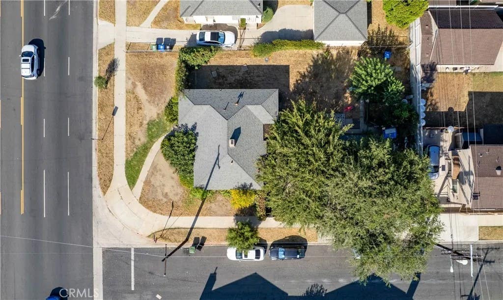 Photo of 14005 Victory BLVD, Van Nuys, CA 91401 (MLS # SR26104186)