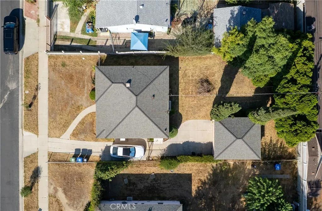 Photo of 14005 Victory BLVD, Van Nuys, CA 91401 (MLS # SR26104186)