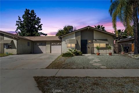 Photo of 587 San Dimas St, Hemet, CA 92545 (MLS # IV26053011)