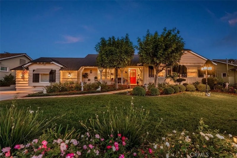 3636 N Shadyglen Drive