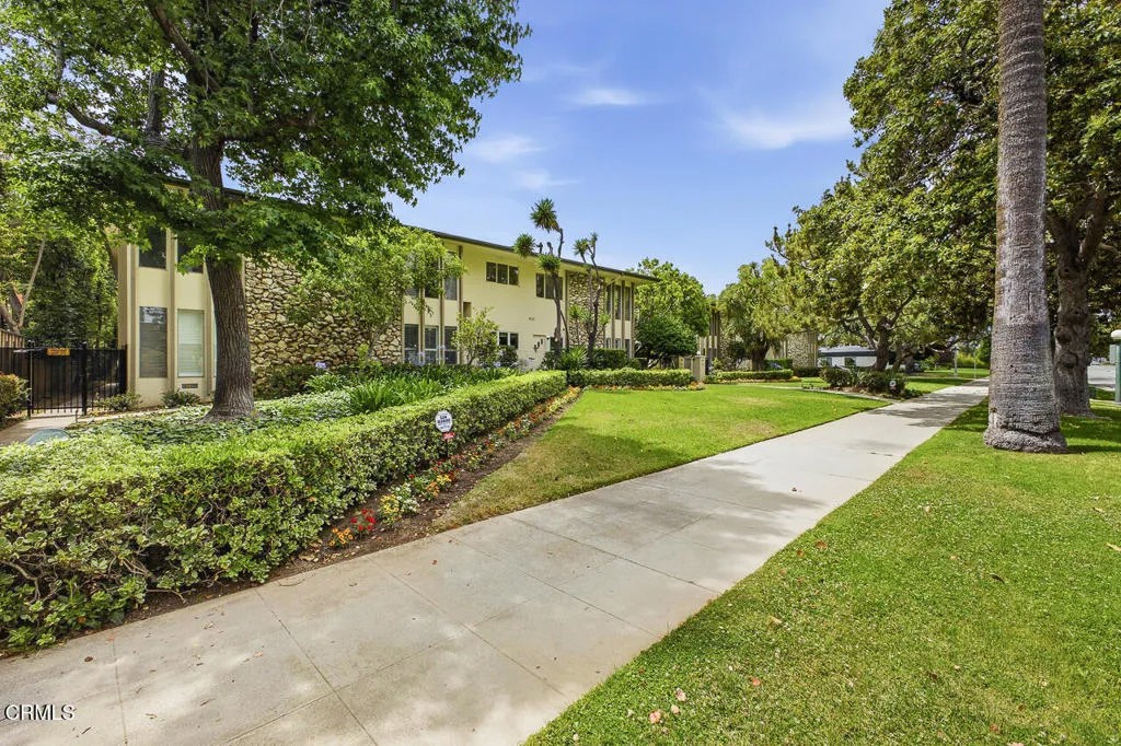 757 S Orange Grove Boulevard 1