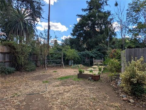 Tiny photo for 1220 Broadway St, Chico, CA 95928 (MLS # SN25230253)