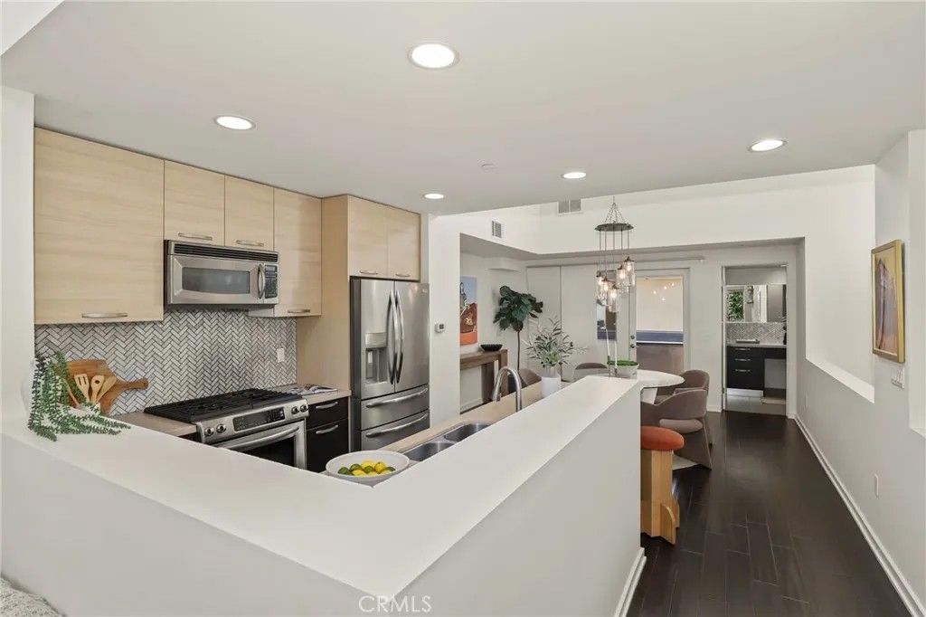 Photo of 4005 Monroe Street #8, Los Angeles, CA 90029 (MLS # SR26030373)