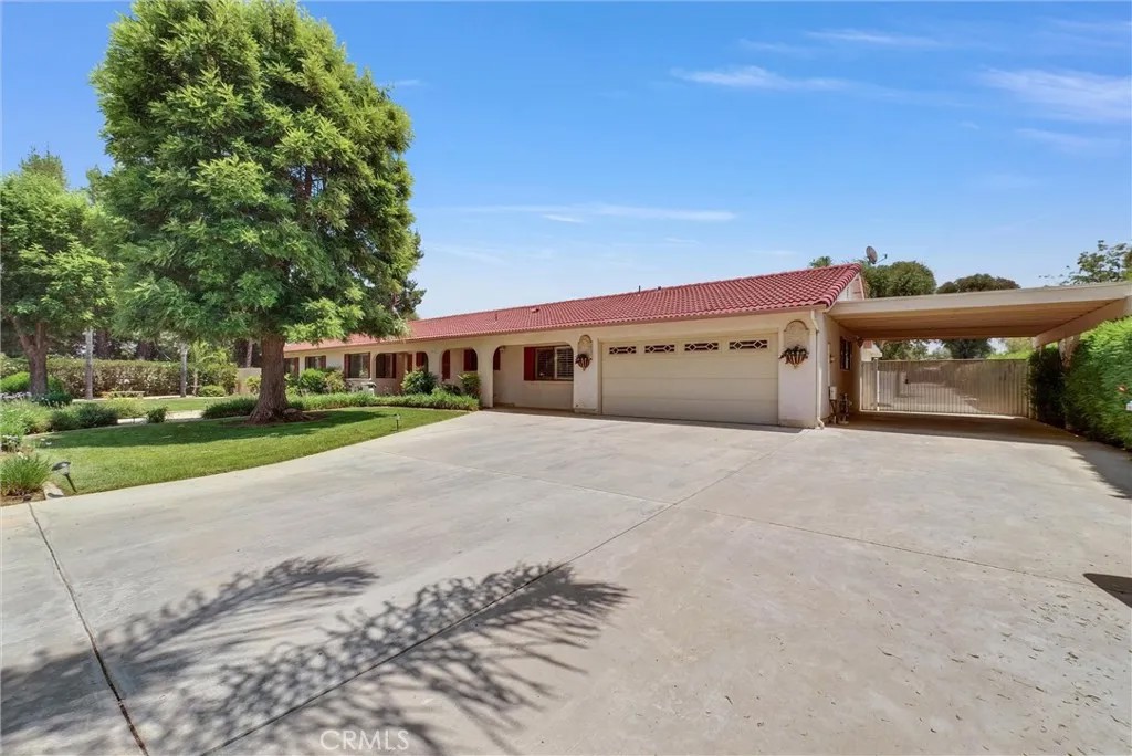 25270 Tradewinds Dr