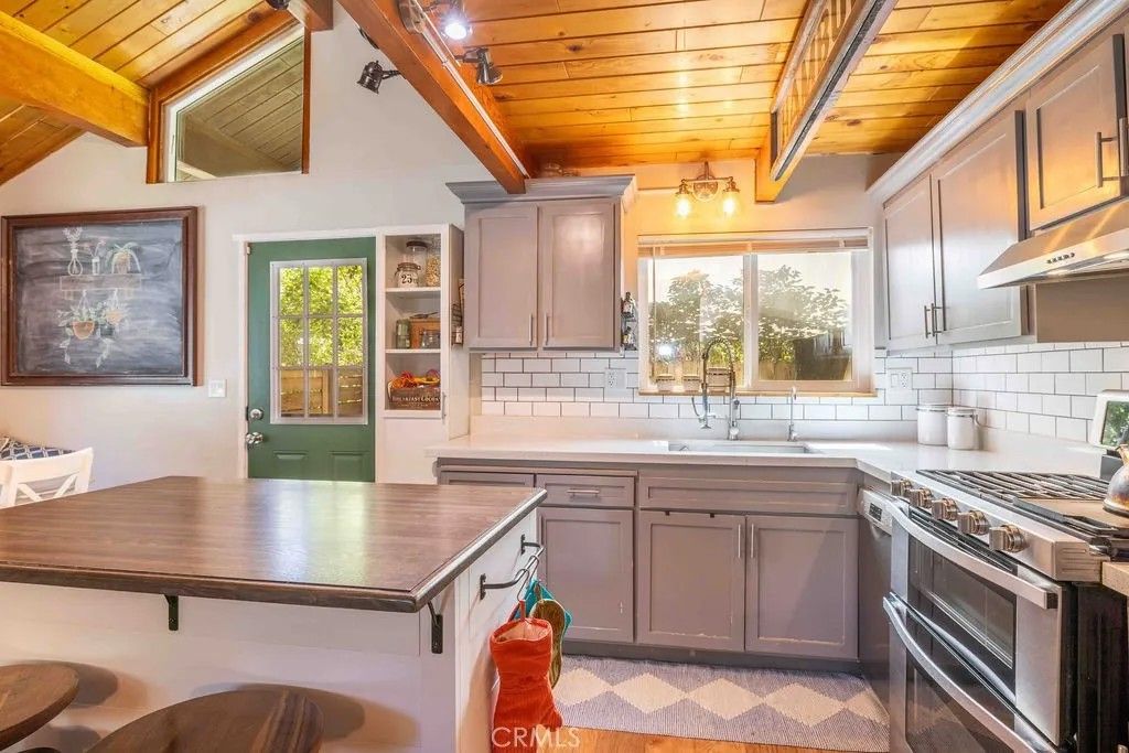 Photo of 945 Tinker Bell Avenue, Big Bear Lake, CA 92314 (MLS # PW25272212)