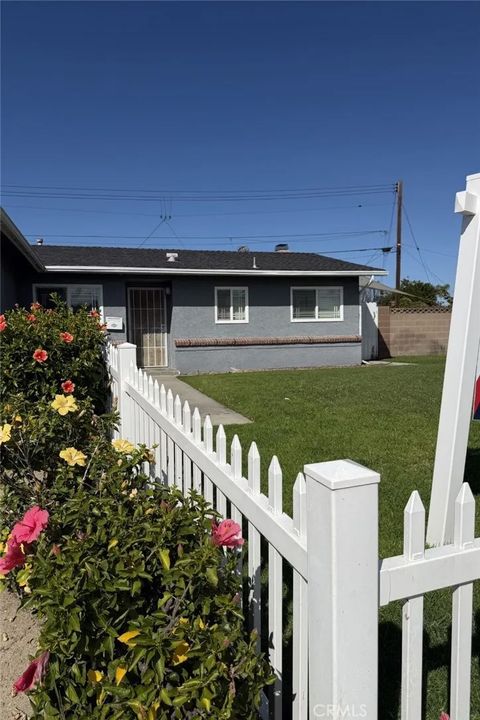 Photo of 7233 Hayes Cir, Buena Park, CA 90620 (MLS # PW26008483)