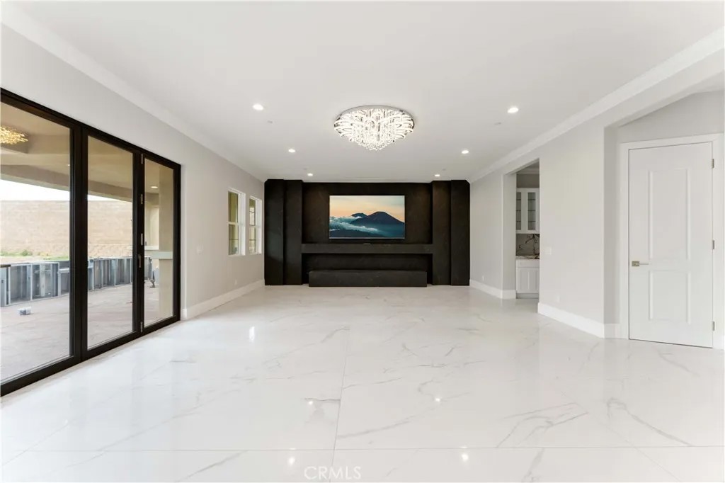 6338 Echo Mountain