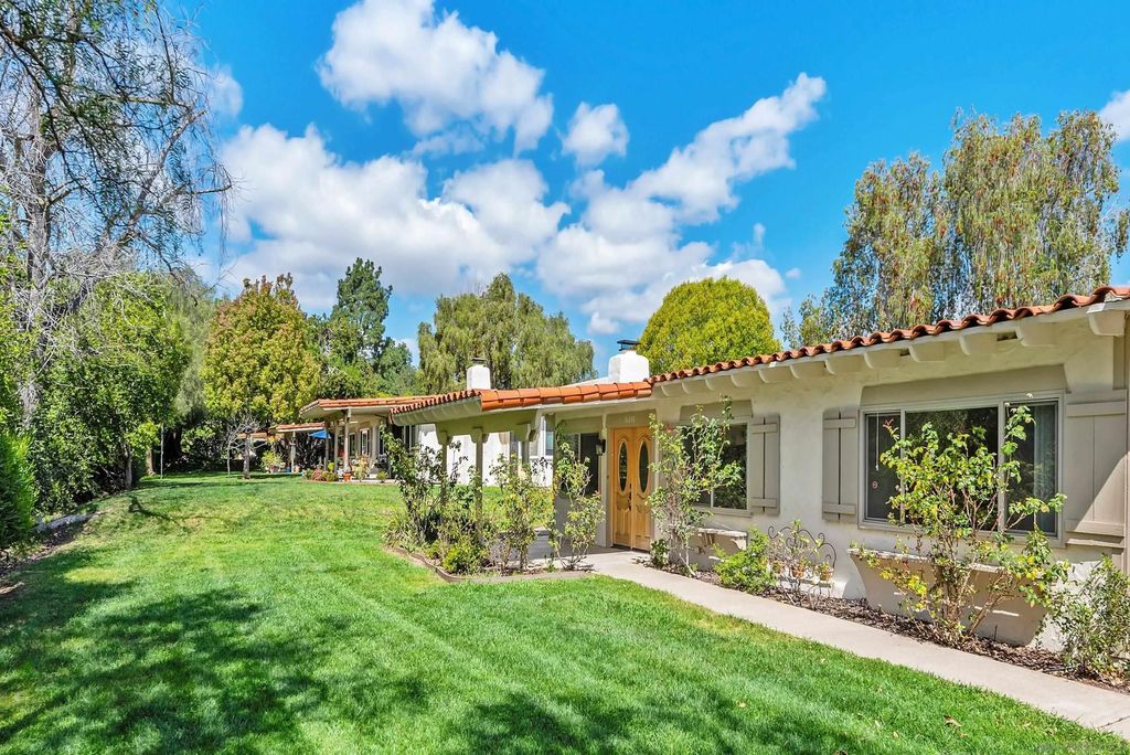 Photo of 16646 Orilla Dr, San Diego, CA 92128 (MLS # 260006029)