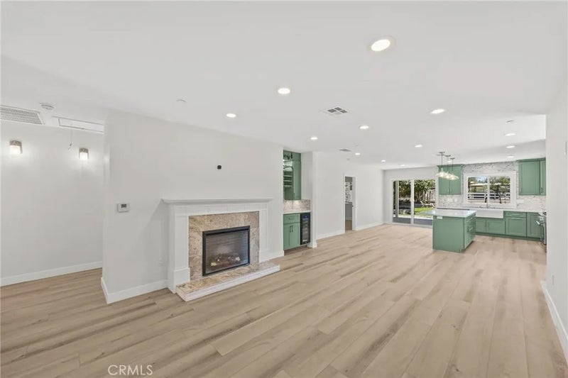 4623 Center Avenue