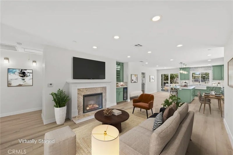 4623 Center Avenue
