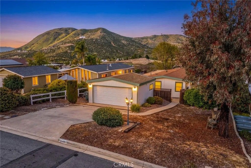 Photo of 24400 Wagon Wheel Ln, Wildomar, CA 92595 (MLS # SW26036664)