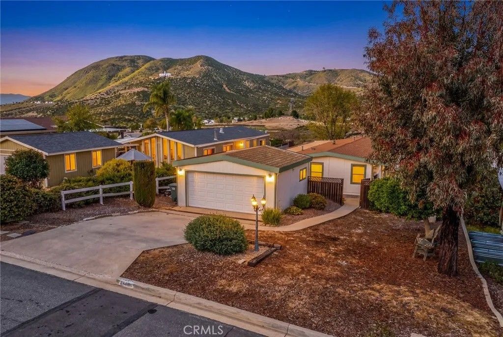 Photo of 24400 Wagon Wheel Ln, Wildomar, CA 92595 (MLS # SW26036664)