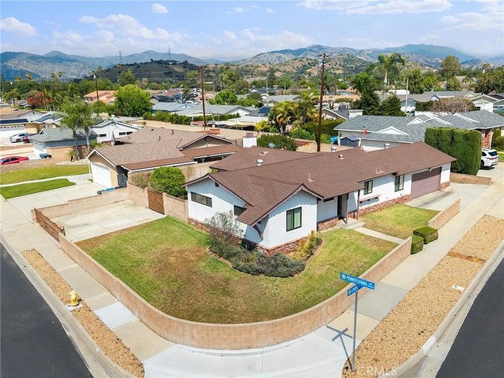 Photo of 257 W Carter Dr, Glendora, CA 91740 (MLS # SB26068381)