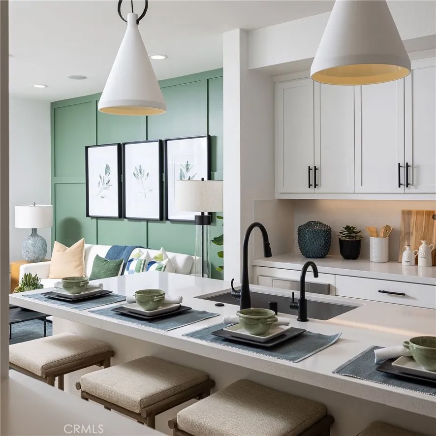 308 E Whittier Boulevard