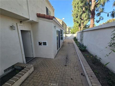 Tiny photo for 18 Laconia, Irvine, CA 92614 (MLS # OC25270167)
