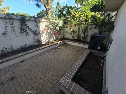 Tiny photo for 18 Laconia, Irvine, CA 92614 (MLS # OC25270167)