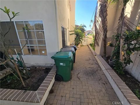 Tiny photo for 18 Laconia, Irvine, CA 92614 (MLS # OC25270167)