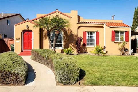 Photo of 121 W Fairview Blvd, Inglewood, CA 90302 (MLS # PW26004473)