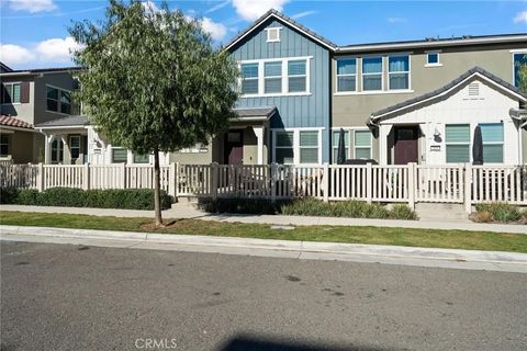 Photo of 3971 Lavine Way, Corona, CA 92883 (MLS # PW26015798) Photo of 3971 Lavine Way, Corona, CA 92883 (MLS # PW26015798)