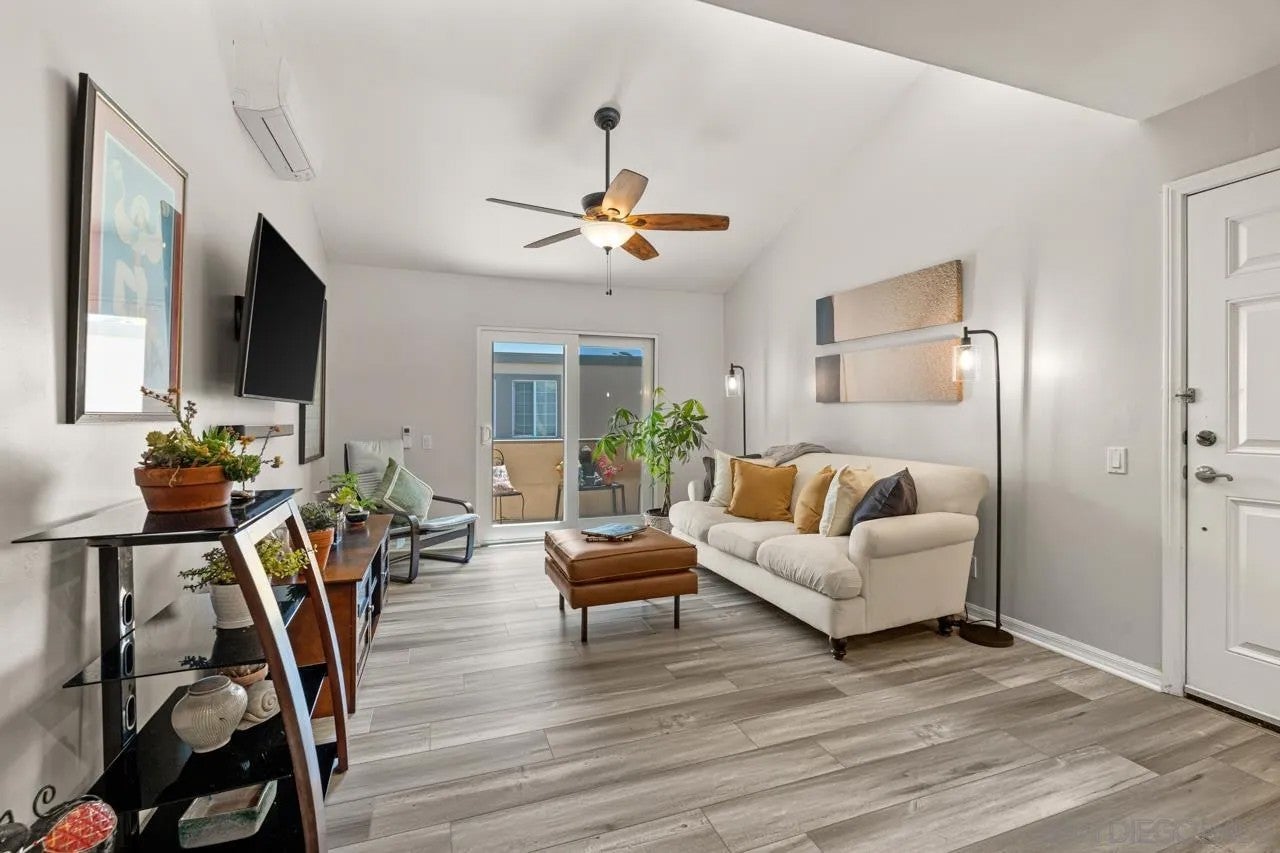 5402 Balboa Arms 415