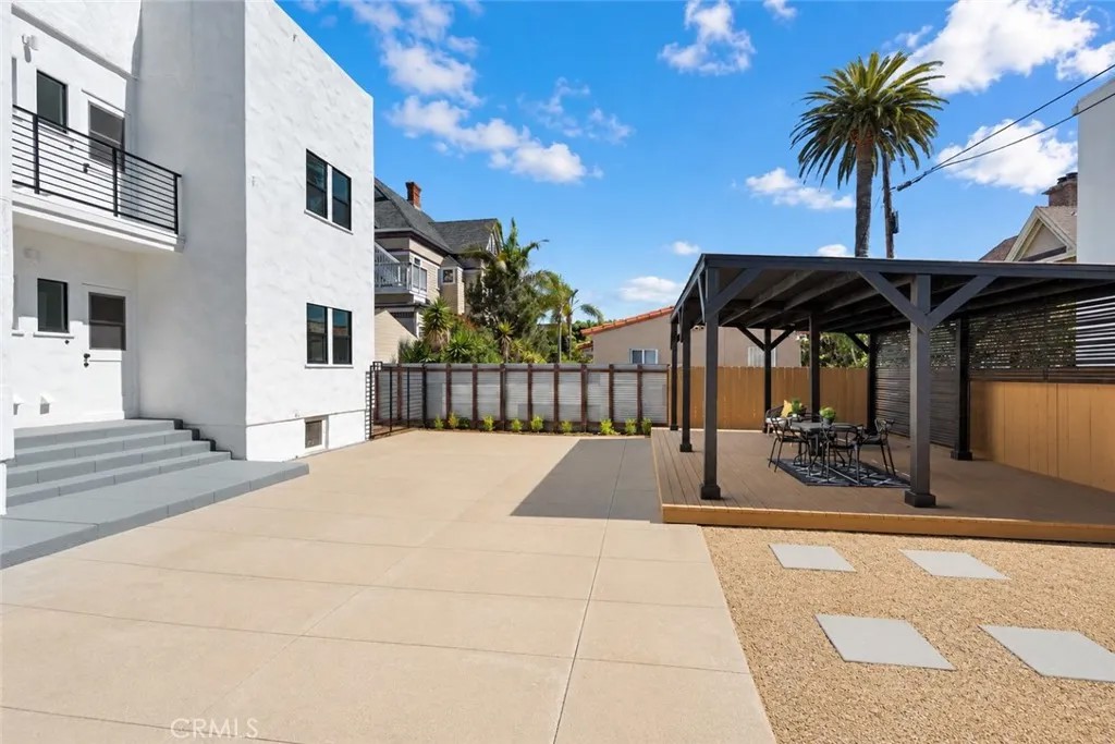 2328 2nd Avenue