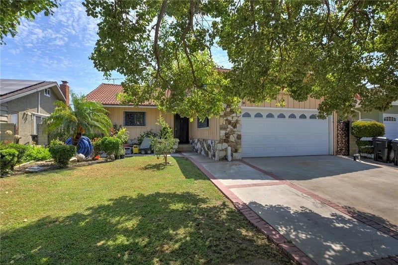15422 Benfield