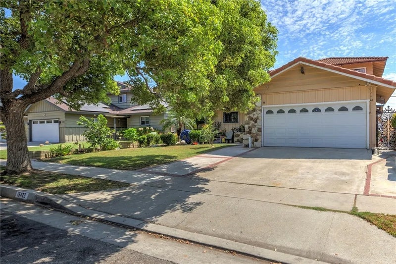15422 Benfield