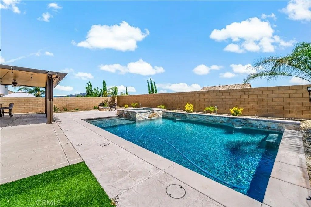 Photo of 35646 Summerholly Lane, Murrieta, CA 92563 (MLS # SW25147096)