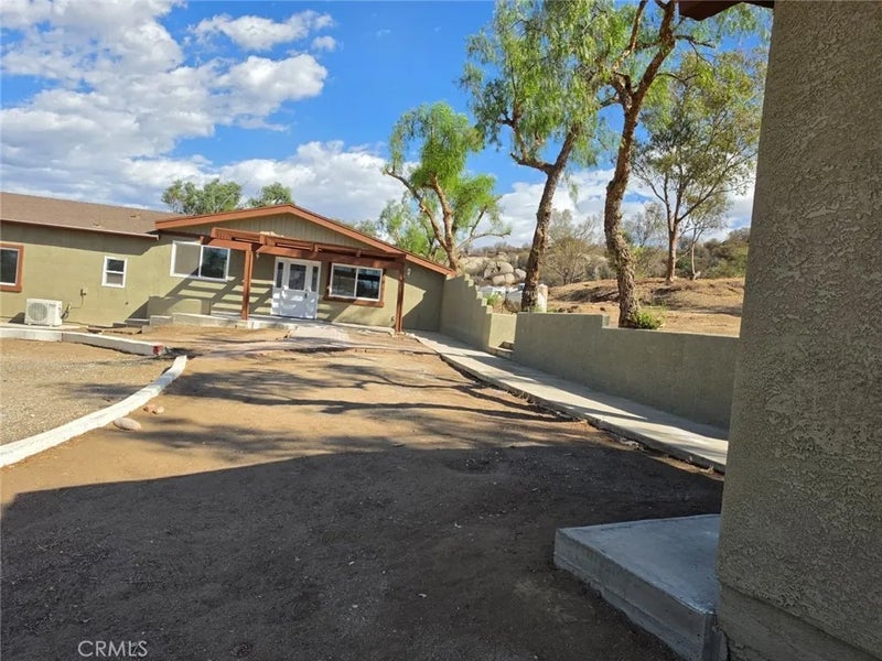 33925 Buckboard Trail