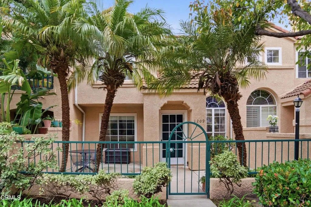 Photo of 1209 Nautical Way, Oxnard, CA 93030 (MLS # V1-33982)