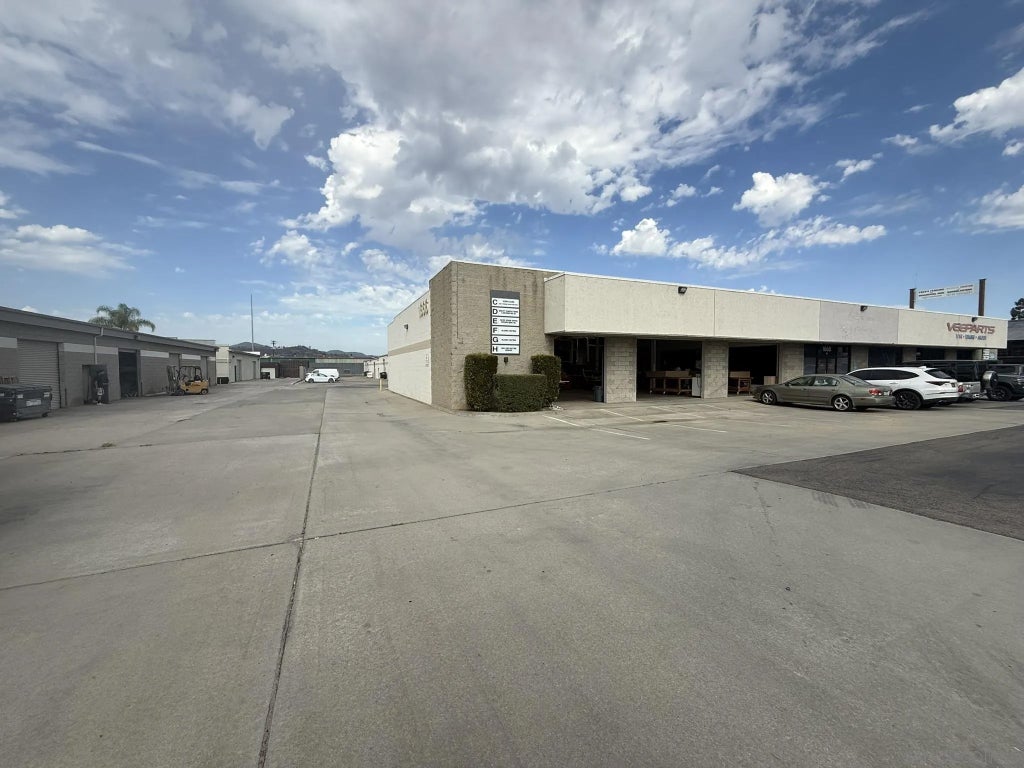 Photo of 1666 N Magnolia Ave, El Cajon, CA 92020 (MLS # 260024287)