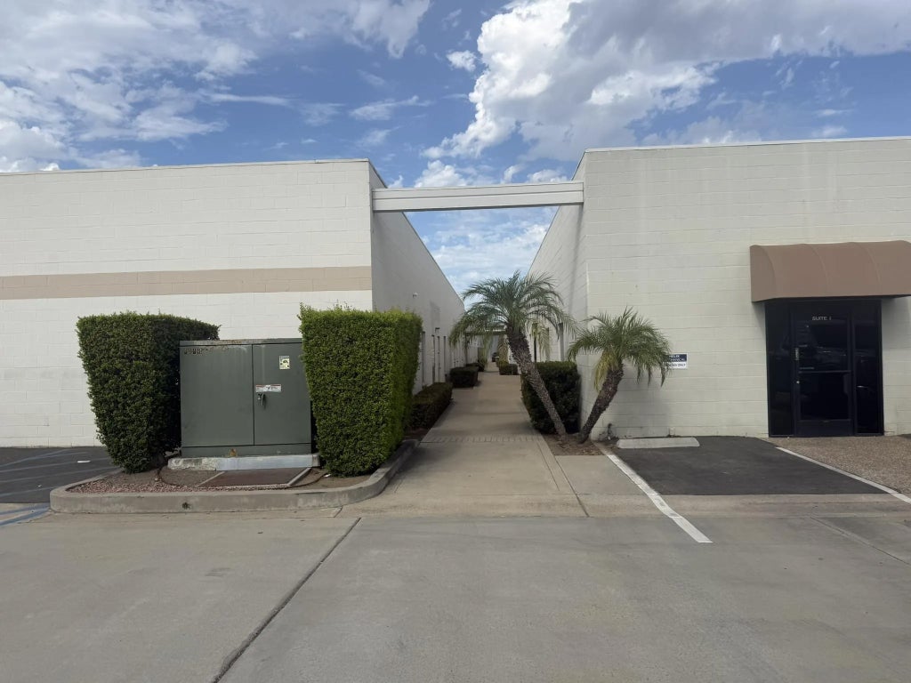 Photo of 1666 N Magnolia Ave, El Cajon, CA 92020 (MLS # 260024287)