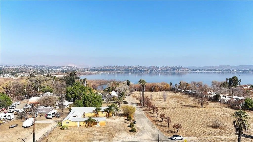 Photo of 32989 Macy St, Lake Elsinore, CA 92530 (MLS # SW26070373)