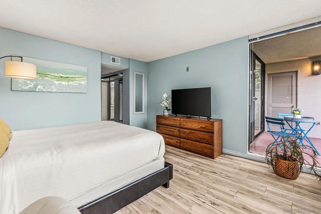 Photo of 3130 Avenida De Portugal #101, Point Loma, CA 92106 (MLS # 260001834)