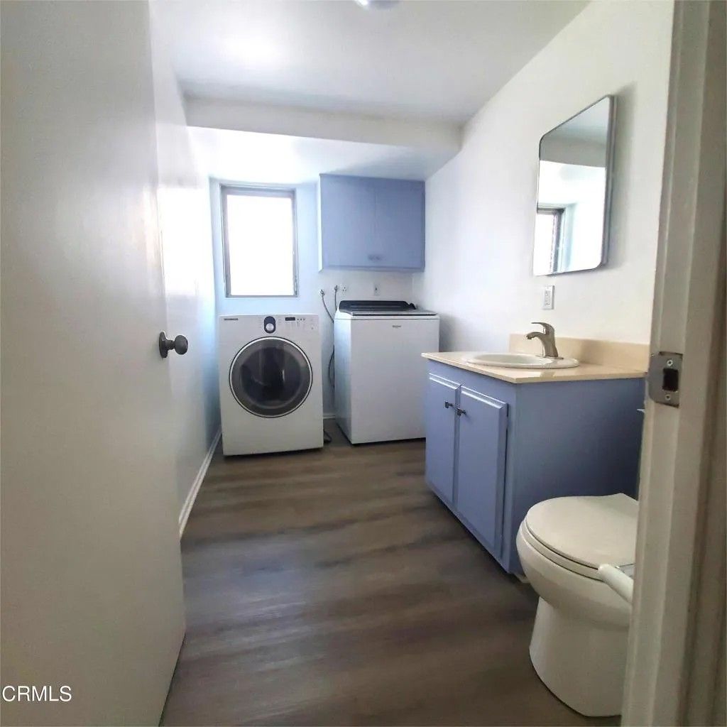 Photo of 4231 Sarah Street, Burbank, CA 91505 (MLS # P1-26020)