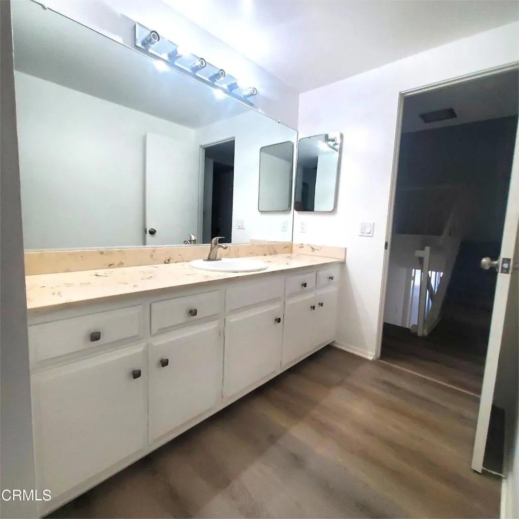 Photo of 4231 Sarah Street, Burbank, CA 91505 (MLS # P1-26020)