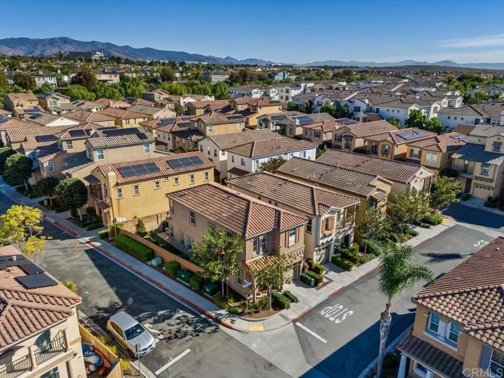 1543 Avenida De Avila