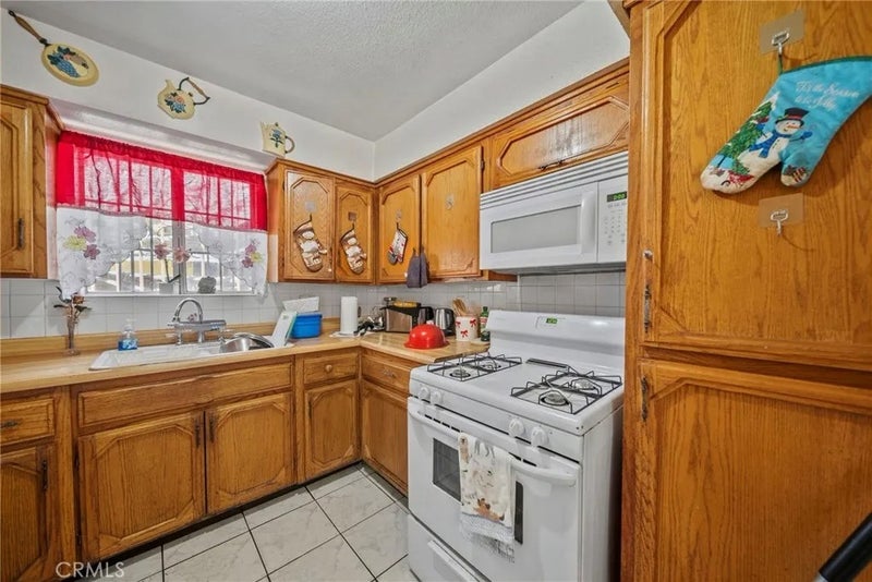 1875 W Slauson Avenue