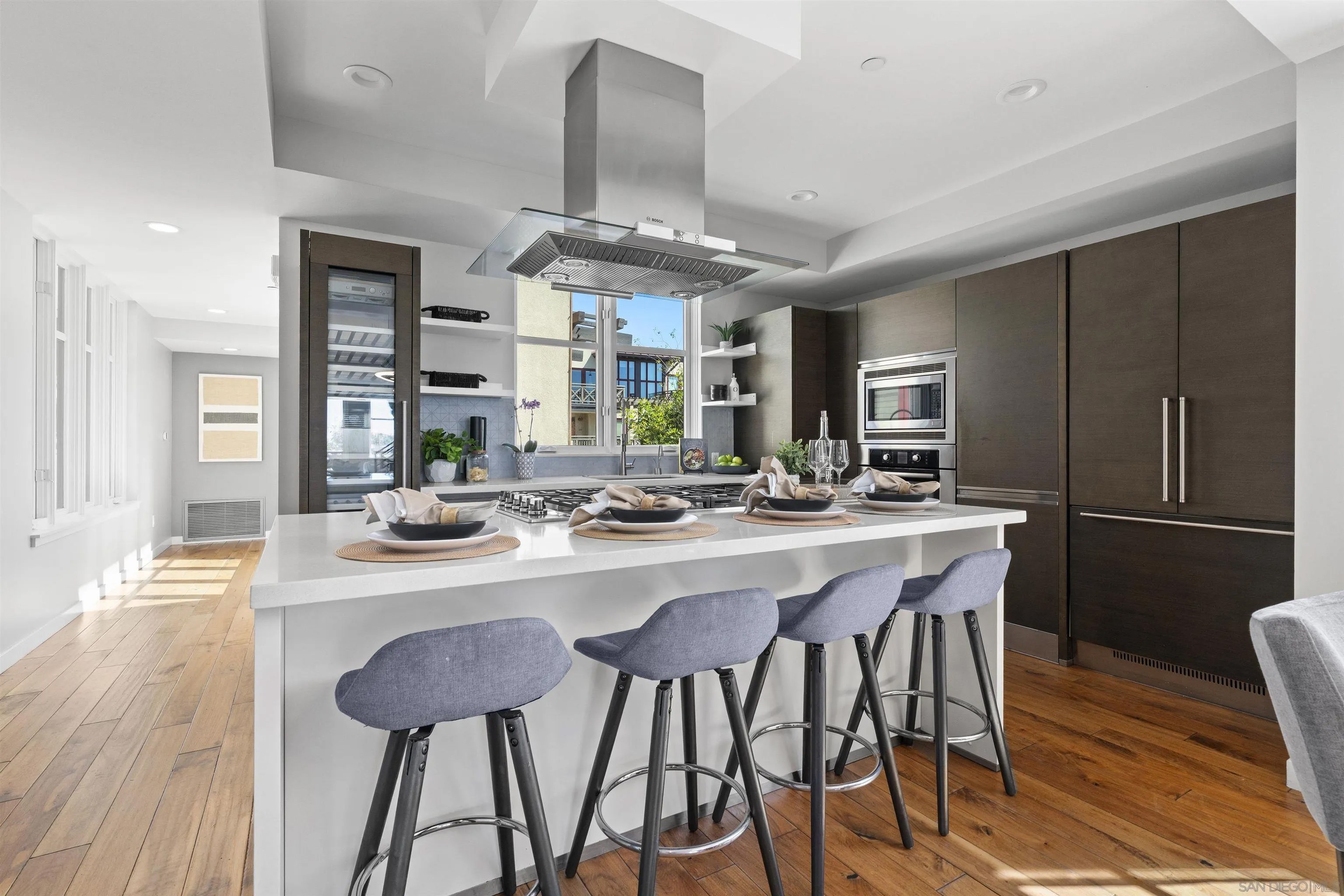 215 2nd St 101