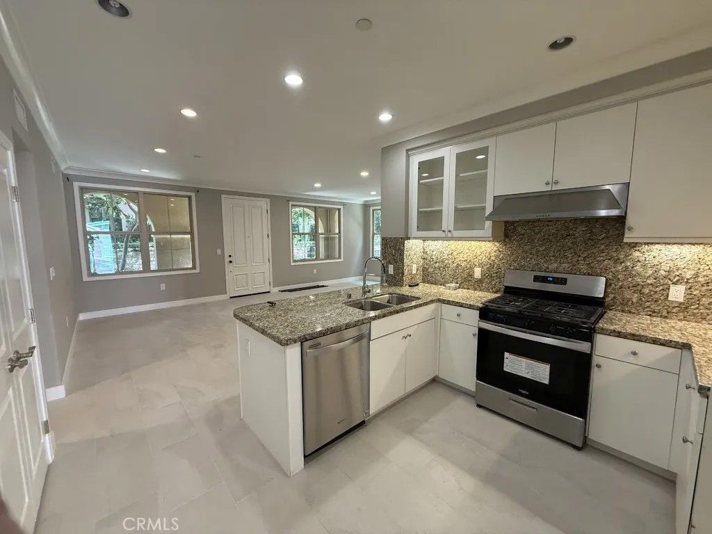 Photo of 122 Overbrook, Irvine, CA 92620 (MLS # PW26095863)