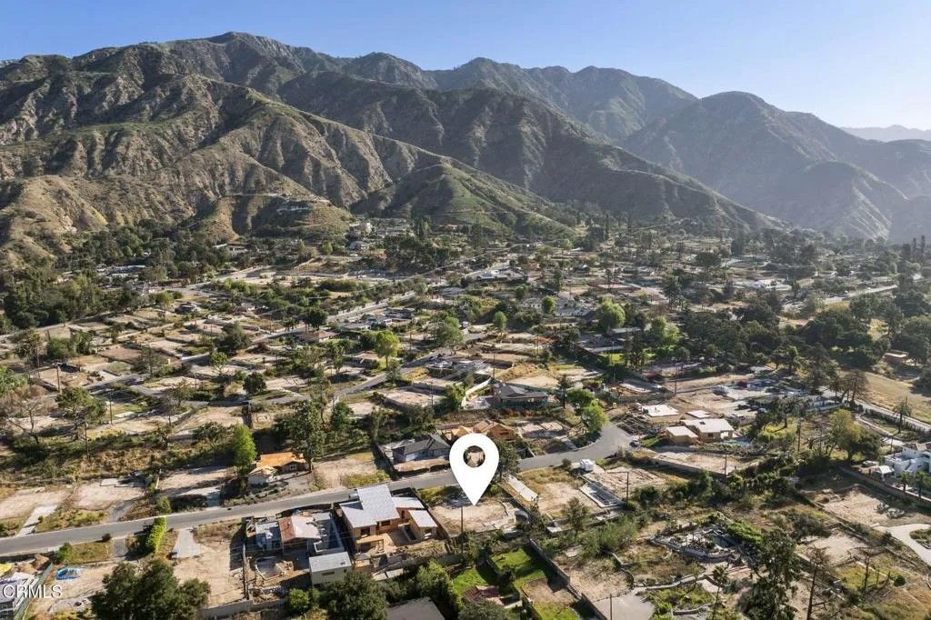 Photo of 348 Parkman St, Altadena, CA 91001 (MLS # P1-26515)